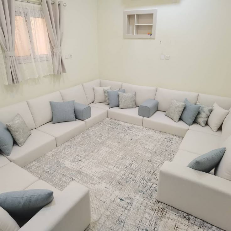 مقاول أسطح وملاحق سندويش بنل في الجبيل